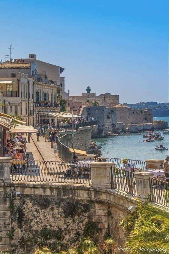 La Casetta Di Diana Ortigia Syracuse Buitenkant foto